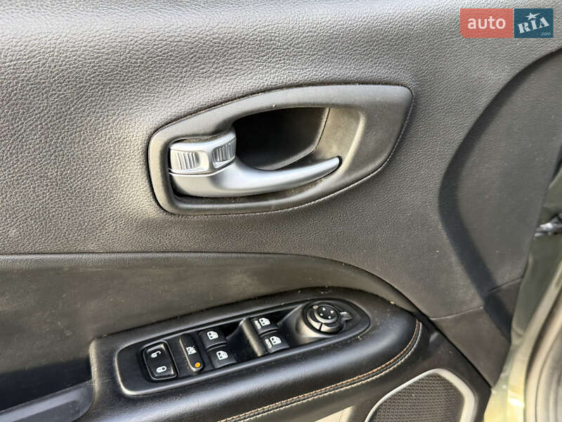 Внедорожник / Кроссовер Jeep Compass 2017 в Стрые фото 45 Внедорожник / Кроссовер Jeep Compass 2017 в Стрые