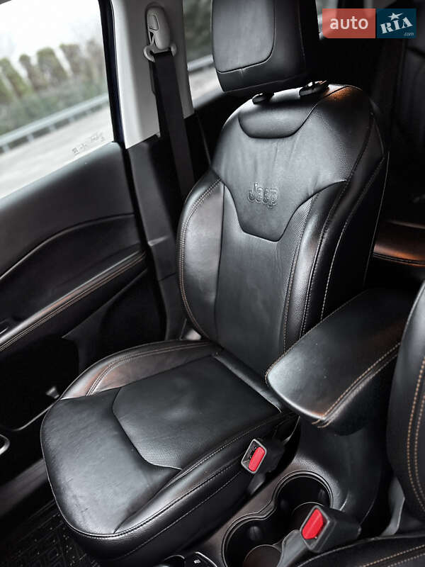 Позашляховик / Кросовер Jeep Compass 2020 в Києві фото 33 Позашляховик / Кросовер Jeep Compass 2020 в Києві