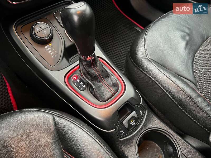 Позашляховик / Кросовер Jeep Compass 2019 в Києві фото 16 Позашляховик / Кросовер Jeep Compass 2019 в Києві