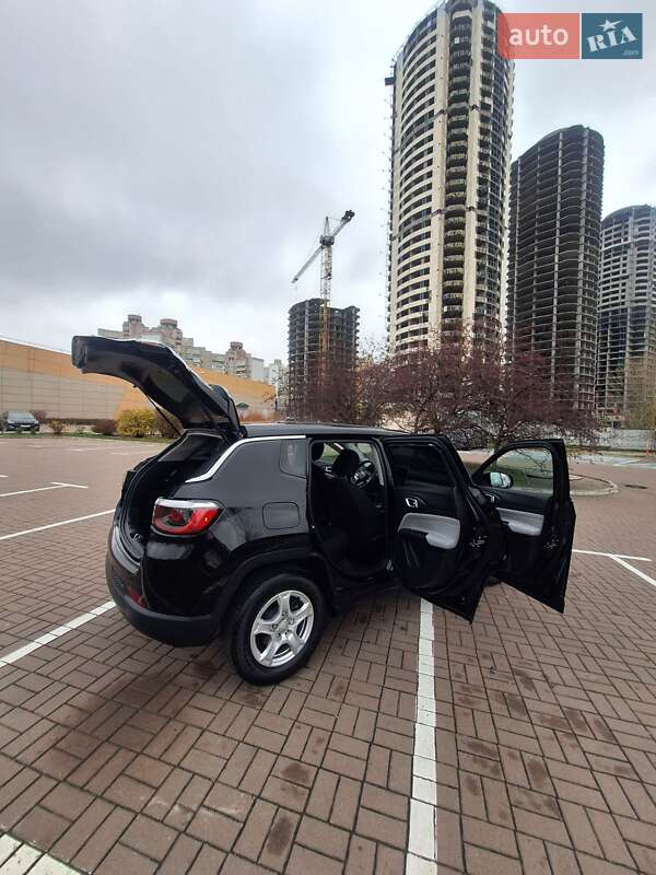 Позашляховик / Кросовер Jeep Compass 2022 в Києві фото 27 Позашляховик / Кросовер Jeep Compass 2022 в Києві