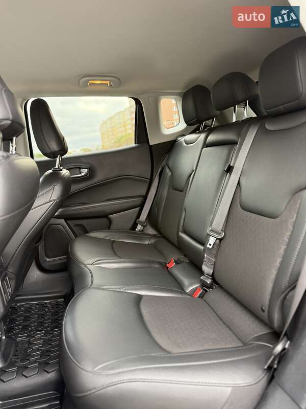 Внедорожник / Кроссовер Jeep Compass 2020 в Киеве
