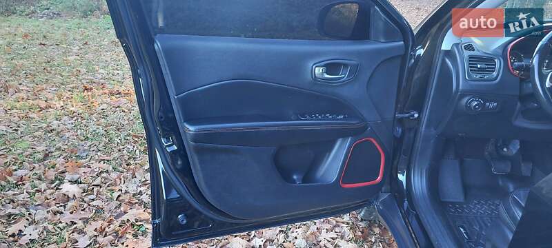 Позашляховик / Кросовер Jeep Compass 2017 в Дубні фото 12 Позашляховик / Кросовер Jeep Compass 2017 в Дубні