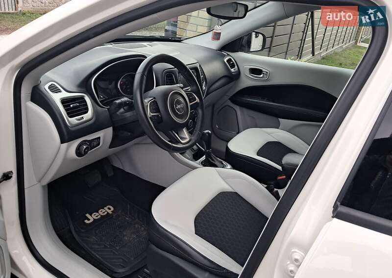 Позашляховик / Кросовер Jeep Compass 2018 в Черкасах фото 9 Позашляховик / Кросовер Jeep Compass 2018 в Черкасах