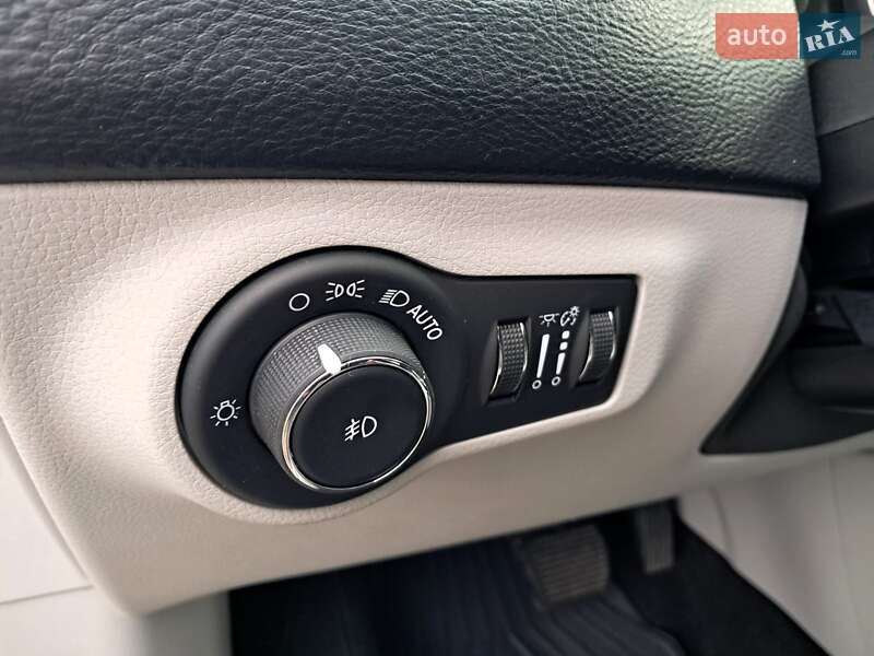 Позашляховик / Кросовер Jeep Compass 2018 в Черкасах фото 11 Позашляховик / Кросовер Jeep Compass 2018 в Черкасах