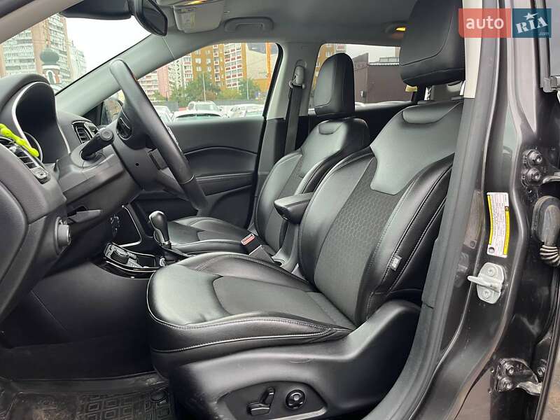 Внедорожник / Кроссовер Jeep Compass 2018 в Киеве