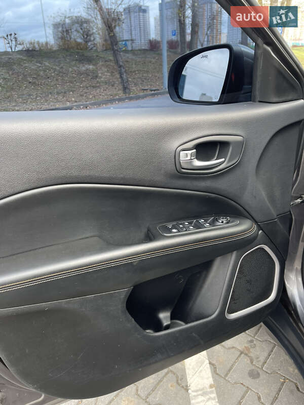 Внедорожник / Кроссовер Jeep Compass 2018 в Киеве