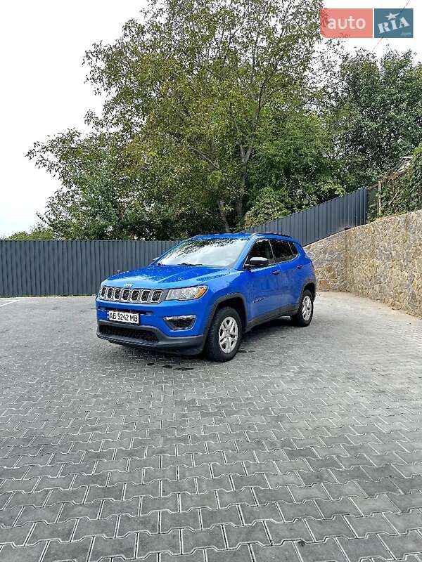 Внедорожник / Кроссовер Jeep Compass 2017 в Виннице