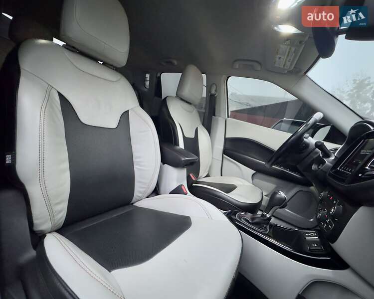 Внедорожник / Кроссовер Jeep Compass 2019 в Киеве