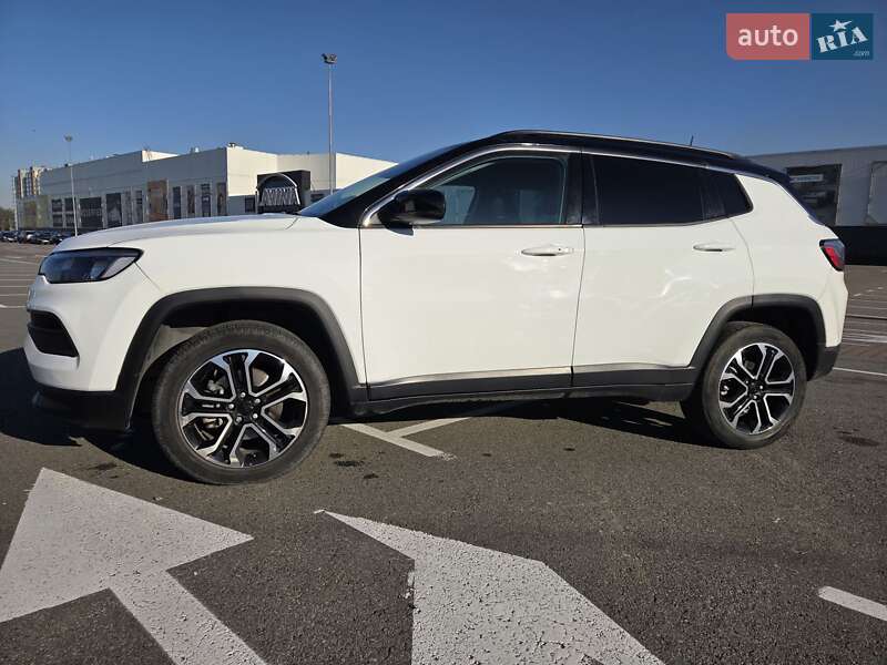 Внедорожник / Кроссовер Jeep Compass 2022 в Киеве