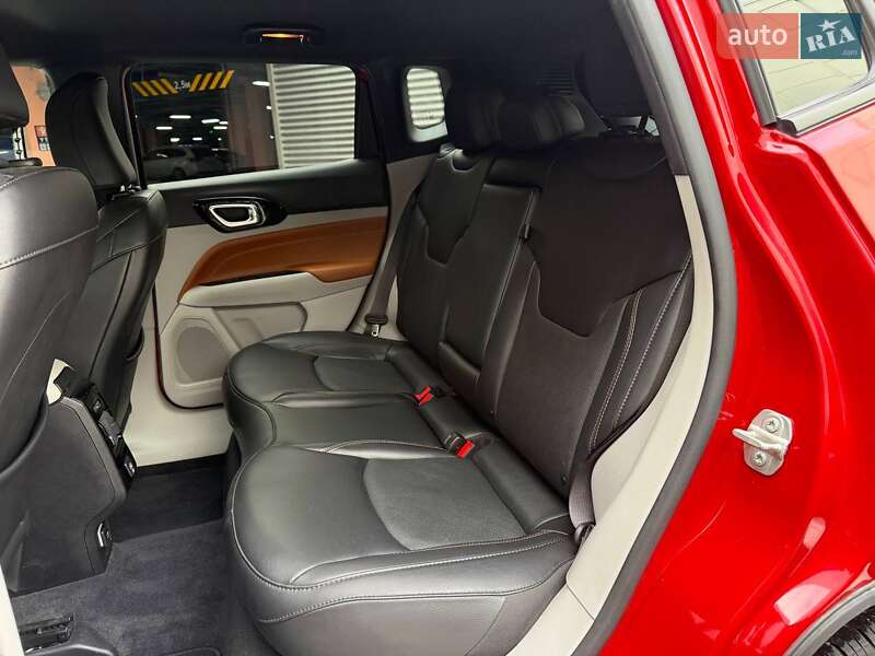 Внедорожник / Кроссовер Jeep Compass 2023 в Киеве