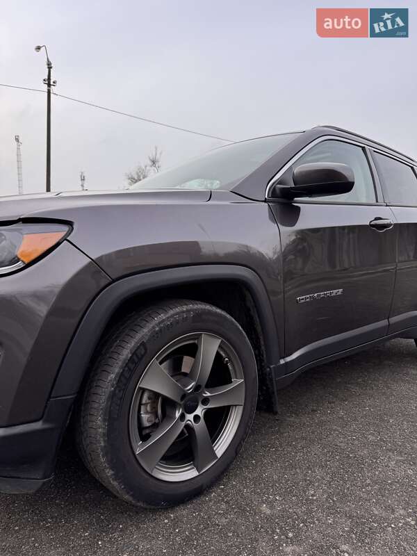 Внедорожник / Кроссовер Jeep Compass 2017 в Кривом Роге