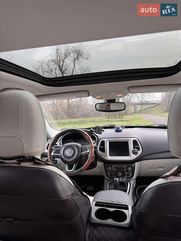 Внедорожник / Кроссовер Jeep Compass 2017 в Кривом Роге