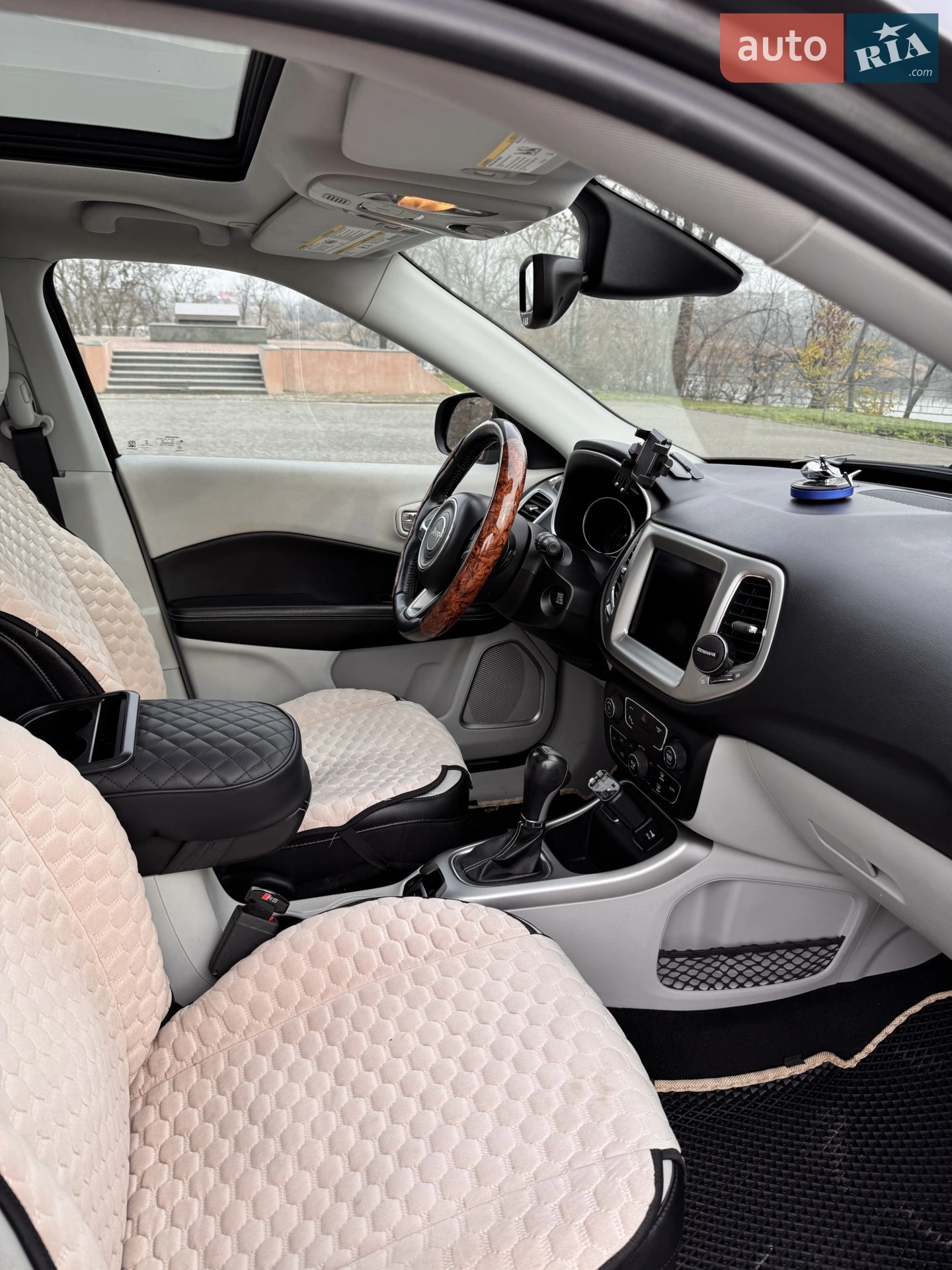 2017 Jeep Compass - мініатюра 13