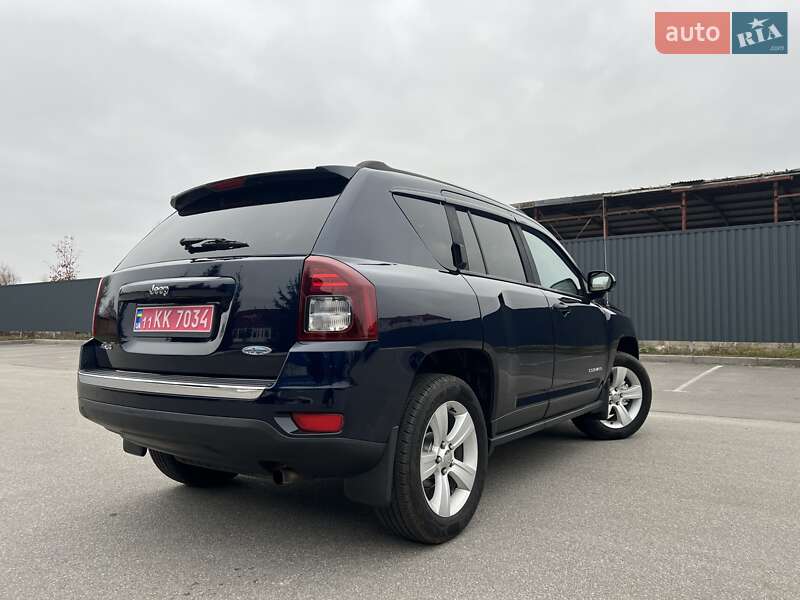 Внедорожник / Кроссовер Jeep Compass 2015 в Богуславе