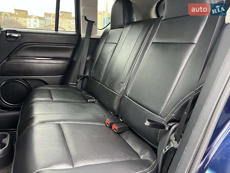 Внедорожник / Кроссовер Jeep Compass 2015 в Богуславе