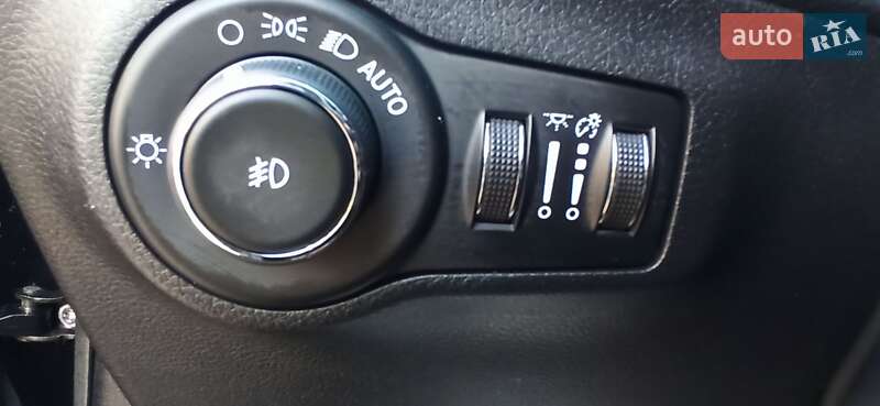 Внедорожник / Кроссовер Jeep Compass 2019 в Дубно