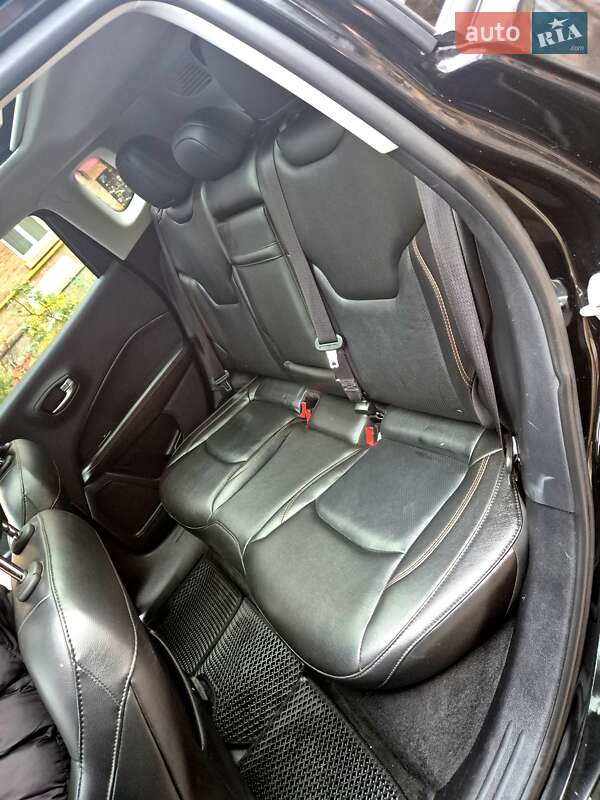 Внедорожник / Кроссовер Jeep Compass 2018 в Киеве фото 40 Внедорожник / Кроссовер Jeep Compass 2018 в Киеве