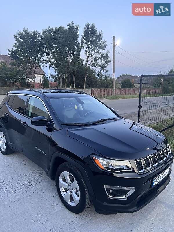 Внедорожник / Кроссовер Jeep Compass 2017 в Ужгороде