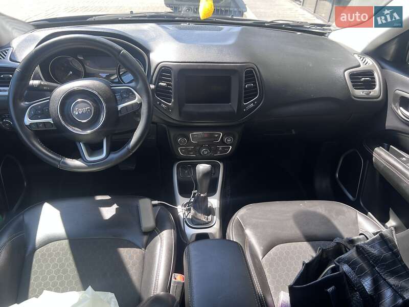Внедорожник / Кроссовер Jeep Compass 2017 в Ужгороде