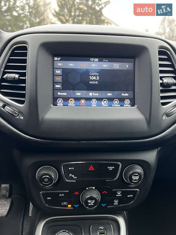 Внедорожник / Кроссовер Jeep Compass 2017 в Харькове