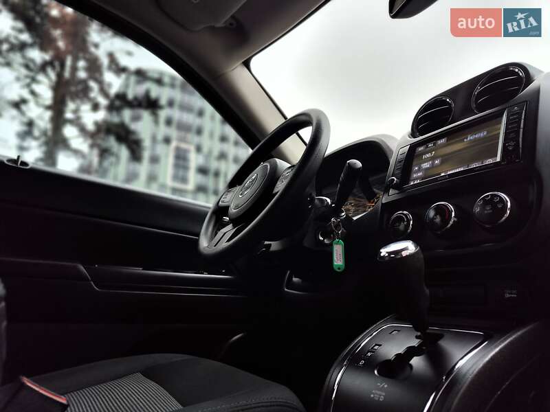 Позашляховик / Кросовер Jeep Compass 2014 в Києві