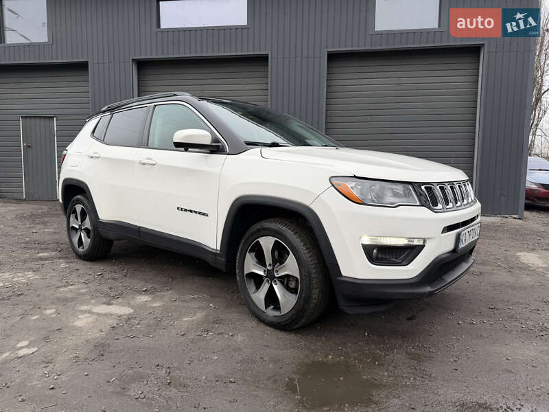 Внедорожник / Кроссовер Jeep Compass 2017 в Киеве