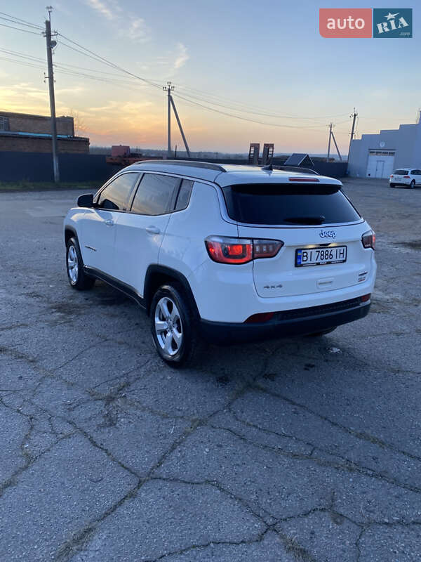 Внедорожник / Кроссовер Jeep Compass 2017 в Лохвице
