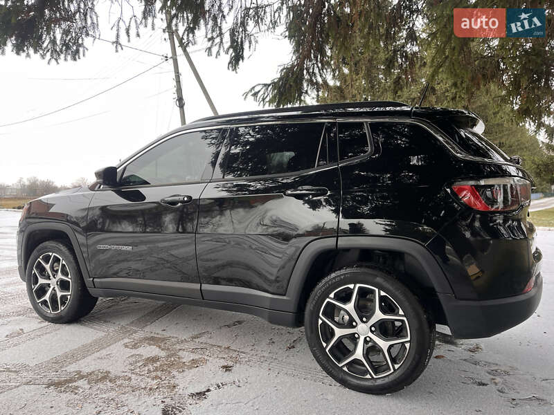 Внедорожник / Кроссовер Jeep Compass 2024 в Киеве