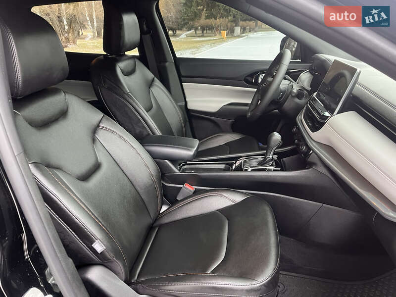 Внедорожник / Кроссовер Jeep Compass 2024 в Киеве