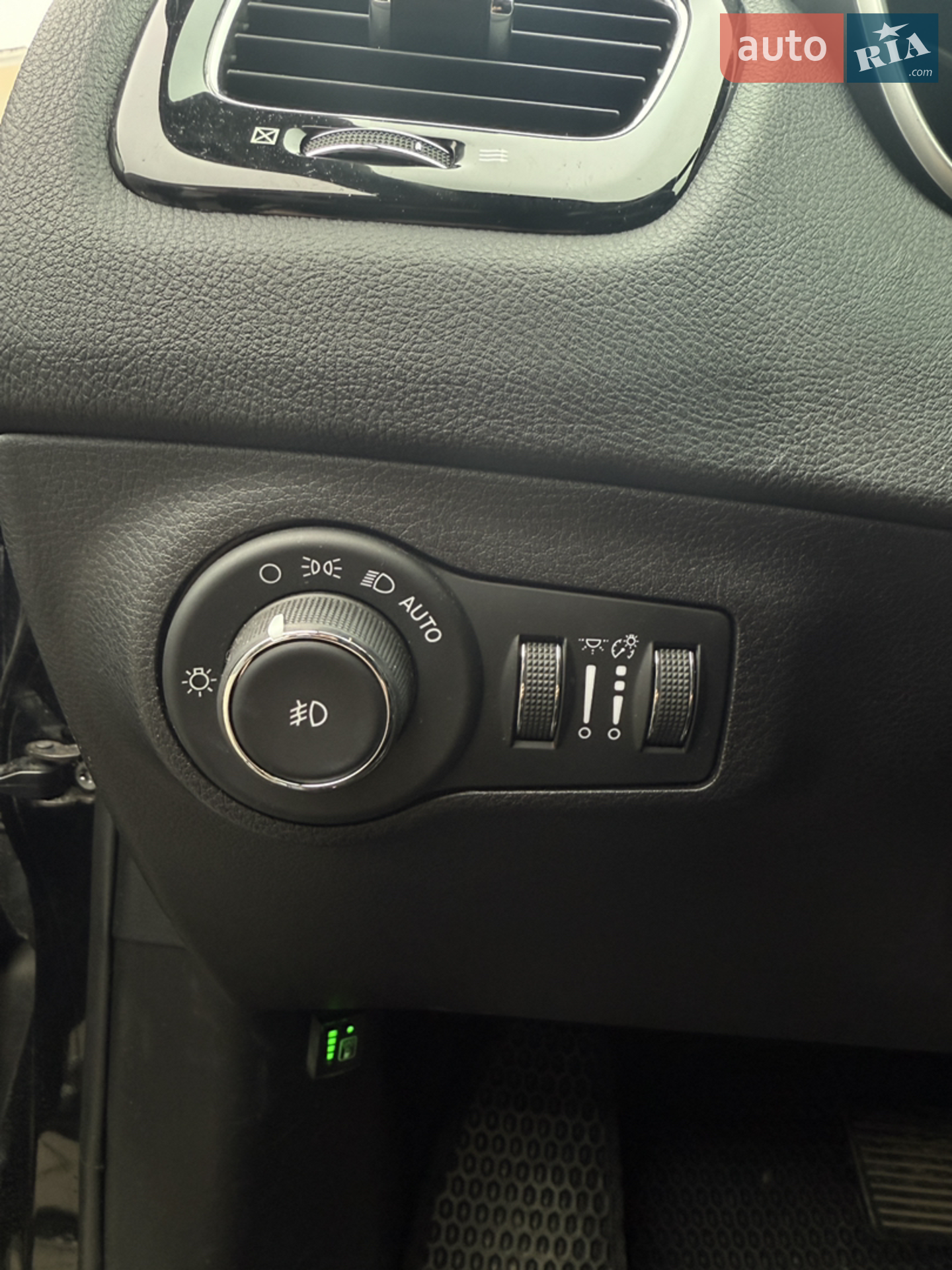 2018 Jeep Compass - мініатюра 28