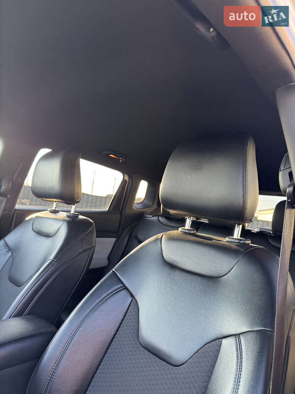 Внедорожник / Кроссовер Jeep Compass 2023 в Брошневе-Осаде фото 20 Внедорожник / Кроссовер Jeep Compass 2023 в Брошневе-Осаде