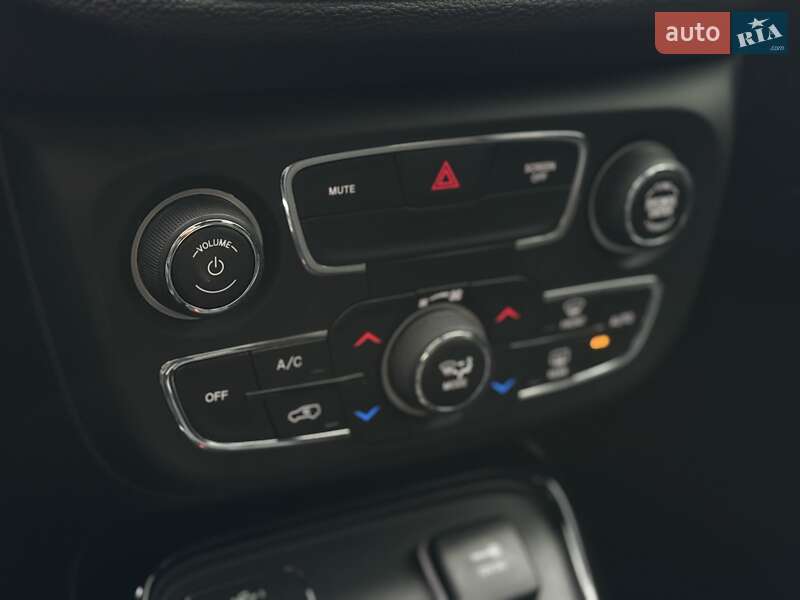 Позашляховик / Кросовер Jeep Compass 2020 в Києві