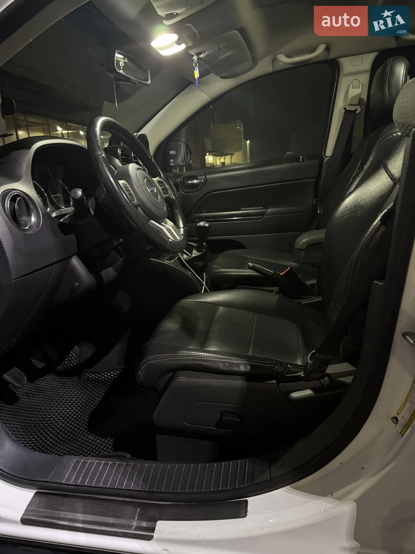 2012 Jeep Compass - мініатюра 13