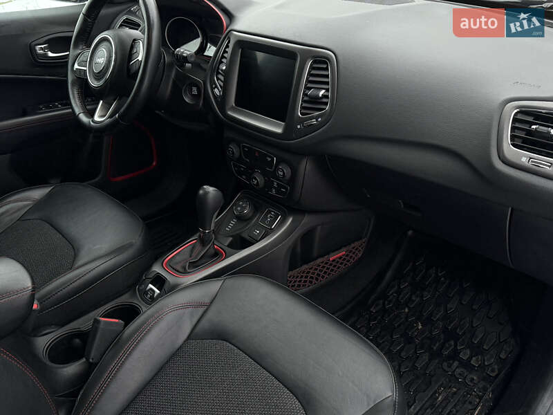 Позашляховик / Кросовер Jeep Compass 2019 в Києві фото 39 Позашляховик / Кросовер Jeep Compass 2019 в Києві