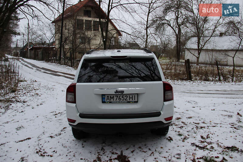 Внедорожник / Кроссовер Jeep Compass 2016 в Киеве