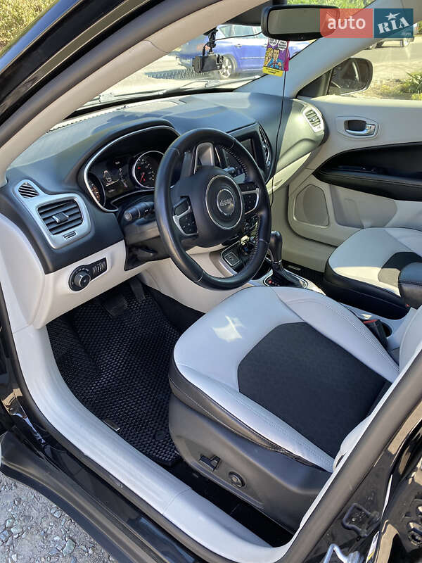 Внедорожник / Кроссовер Jeep Compass 2017 в Новомосковске фото 16 Внедорожник / Кроссовер Jeep Compass 2017 в Новомосковске