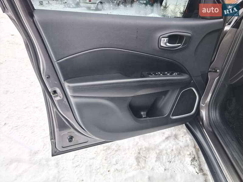Позашляховик / Кросовер Jeep Compass 2020 в Ромнах фото 12 Позашляховик / Кросовер Jeep Compass 2020 в Ромнах