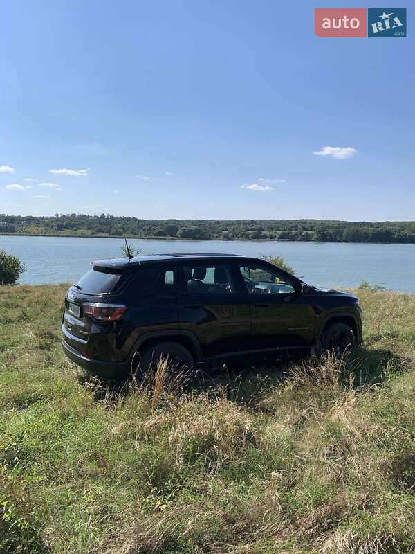 Внедорожник / Кроссовер Jeep Compass 2017 в Деражне