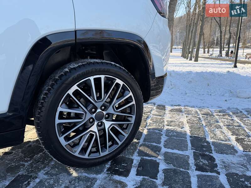 Позашляховик / Кросовер Jeep Compass 2024 в Києві