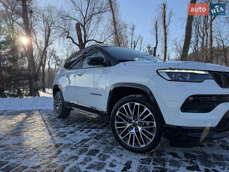 Позашляховик / Кросовер Jeep Compass 2024 в Києві