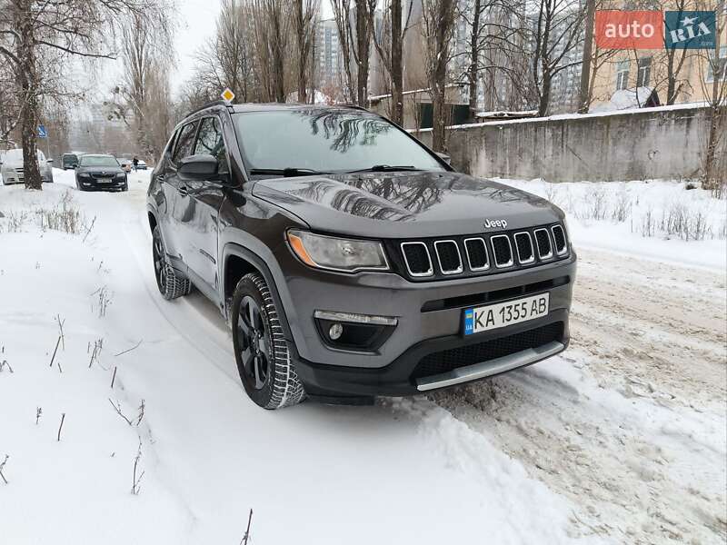 Внедорожник / Кроссовер Jeep Compass 2017 в Киеве