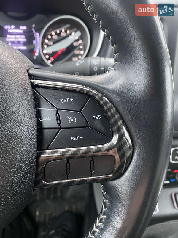 Внедорожник / Кроссовер Jeep Compass 2019 в Киеве