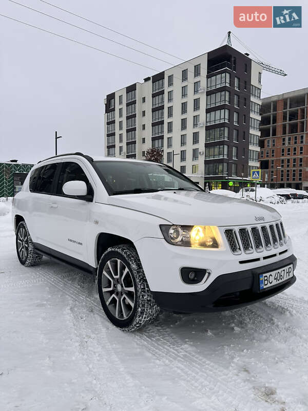 Внедорожник / Кроссовер Jeep Compass 2013 в Городке
