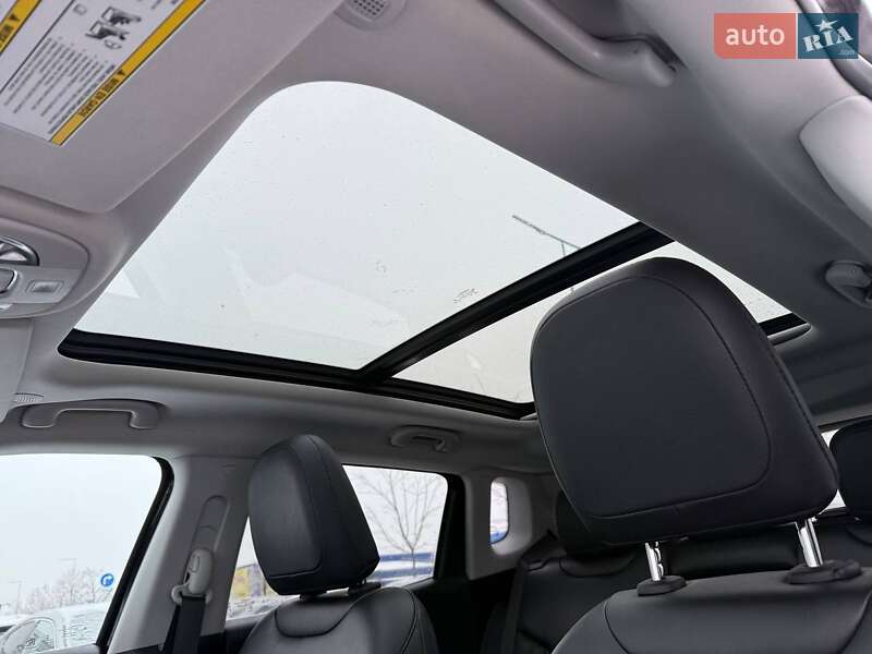 Внедорожник / Кроссовер Jeep Compass 2020 в Киеве