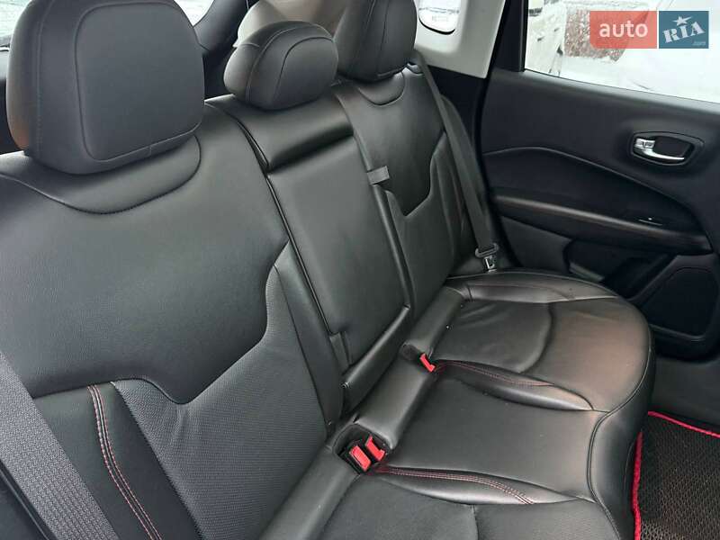 Внедорожник / Кроссовер Jeep Compass 2020 в Киеве