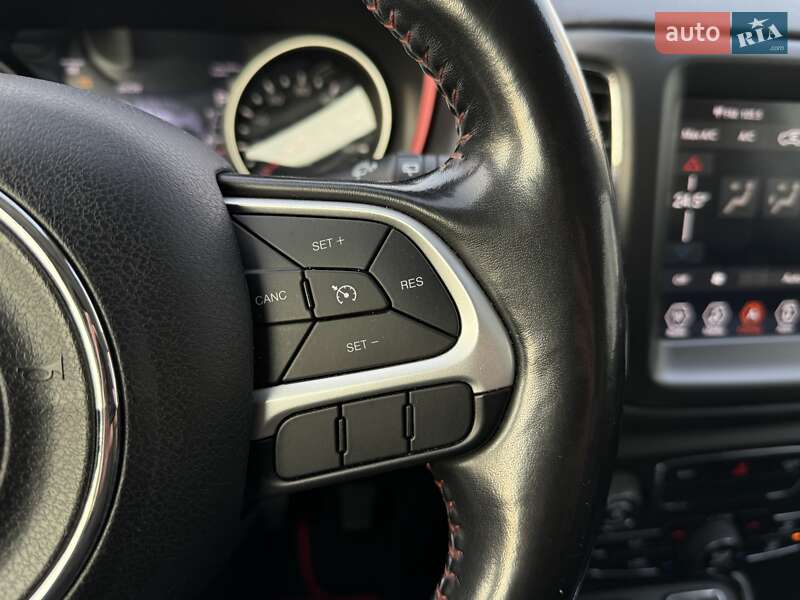 Внедорожник / Кроссовер Jeep Compass 2020 в Киеве