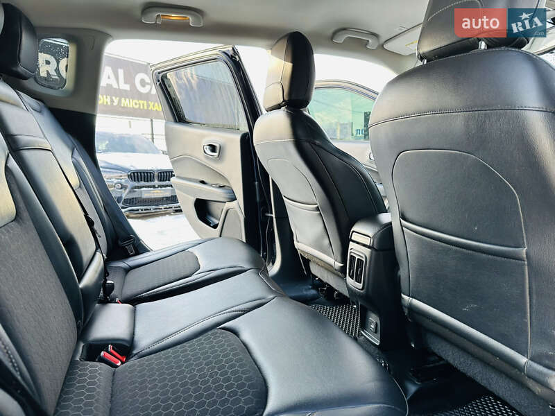 Позашляховик / Кросовер Jeep Compass 2017 в Харкові