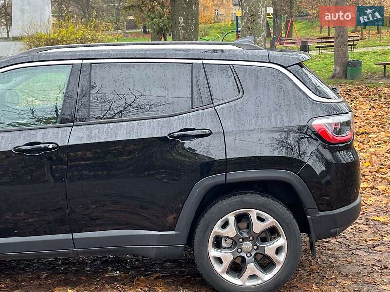 Внедорожник / Кроссовер Jeep Compass 2017 в Киеве