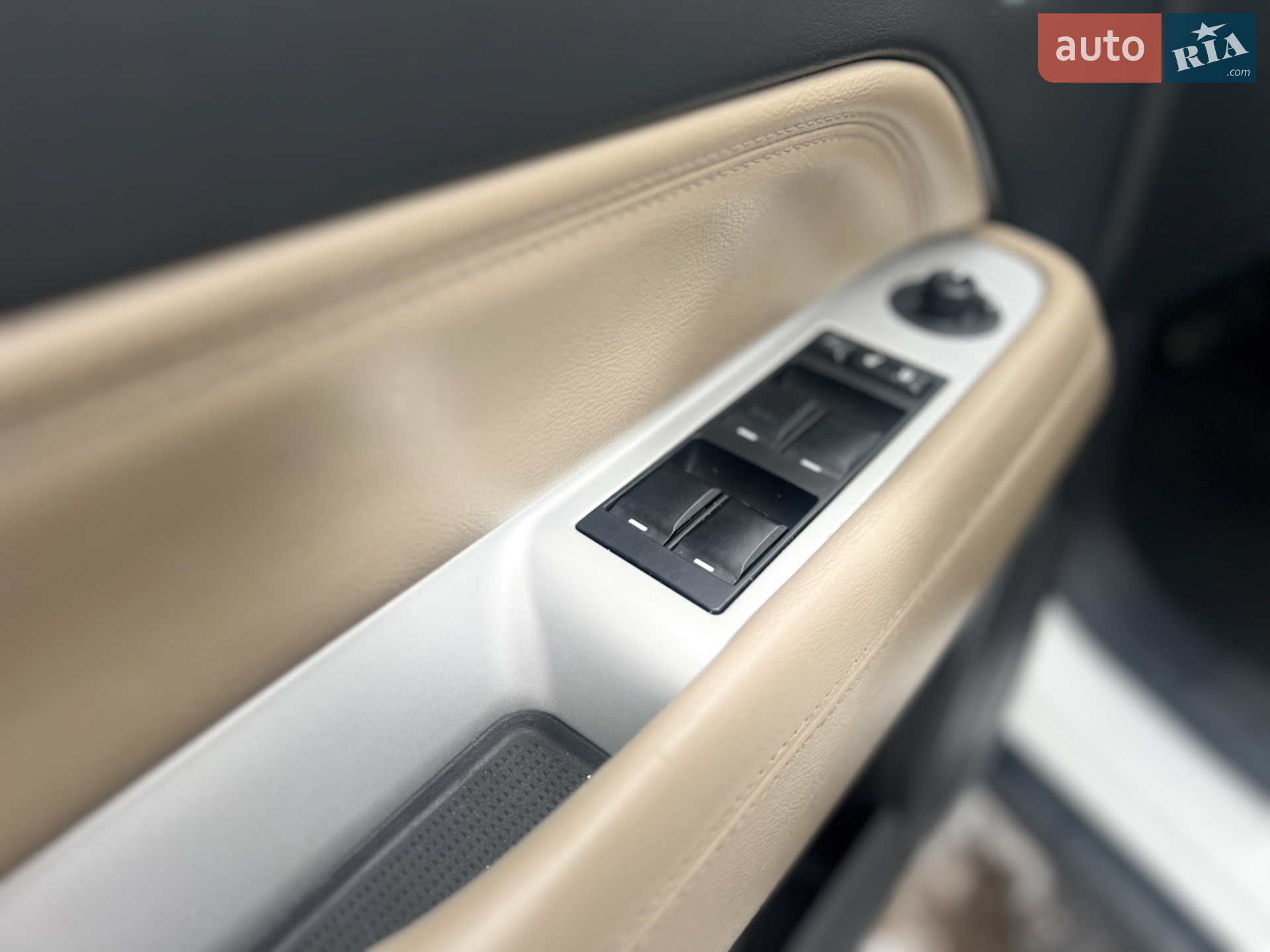 2016 Jeep Compass - мініатюра 16