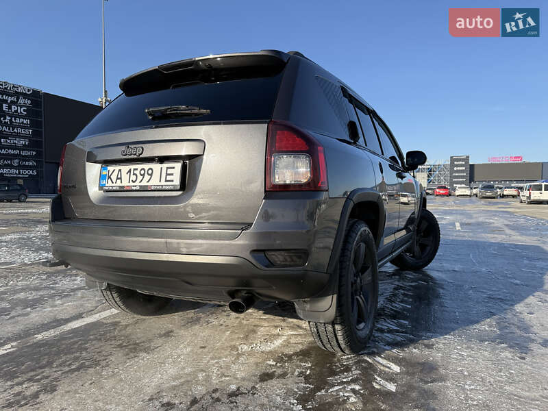 Внедорожник / Кроссовер Jeep Compass 2016 в Киеве